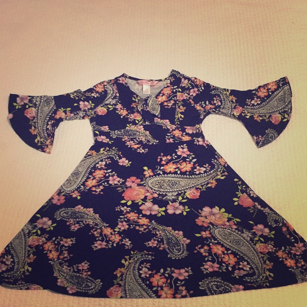 Girls dress